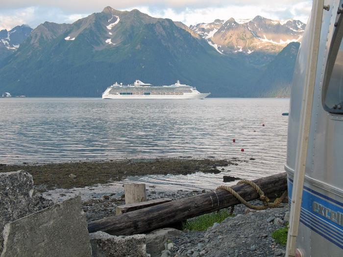 A large cruiship pulls out of Seward as we wrap up dinner