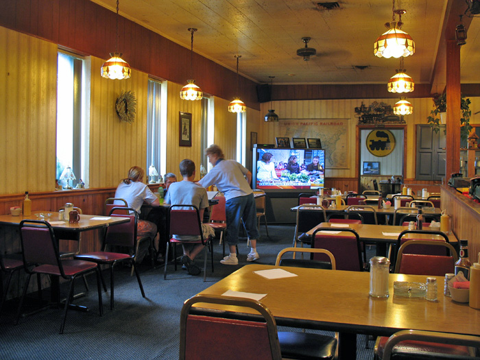 Eating breakfast at Hobo's, next to the Airstream Factory