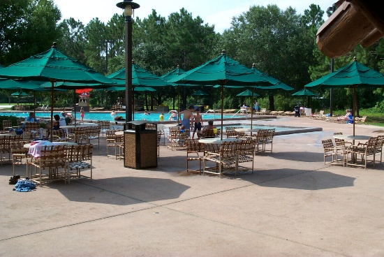 The swimming pool near our campsite is very nice