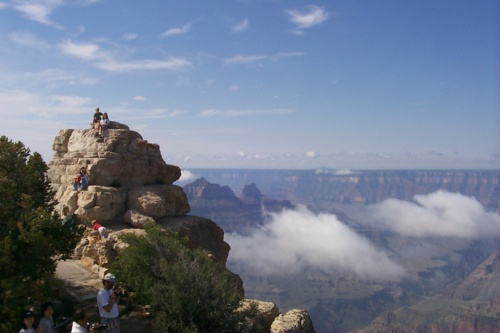 Climbing the norther rim rock