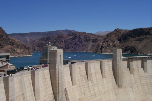 The dam seen from lookout